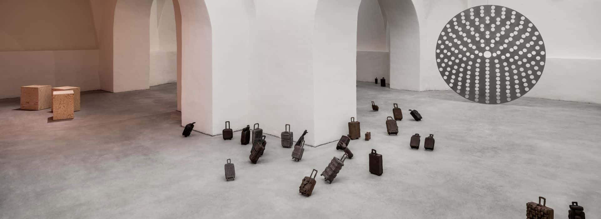 Vue de l’exposition Raphael Stucky. Troposonic à l’occasion du Prix Culturel Manor 2024 Valais, Ancienne Chancellerie, 21 septembre 2024-30 mars 2025 © Raphael Stucky Photo © Musées cantonaux du Valais, Sion / Olivier Lovey